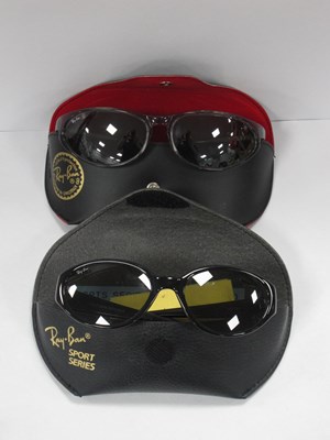 Lot 1355 - Two Pairs of Ray Ban Sunglasses (2).