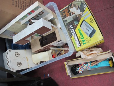 Lot 1152 - Quantity of 1970s Sindy Doll Items, a boxed...