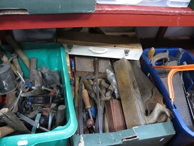 Lot 1092 - Block Planes, saws, hand drill, hammers, blow...