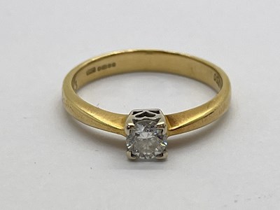 Lot 174 - A Modern 18ct Gold Single Stone Diamond Ring,...