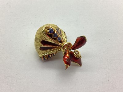 Lot 199 - A Vintage Novelty Pendant, in the form of a...