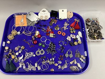 Lot 81 - An Assortment of Modern Earrings, to include...