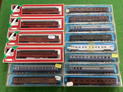 Lot 642 - Fourteen N Gauge Outline American Rail Cars by...