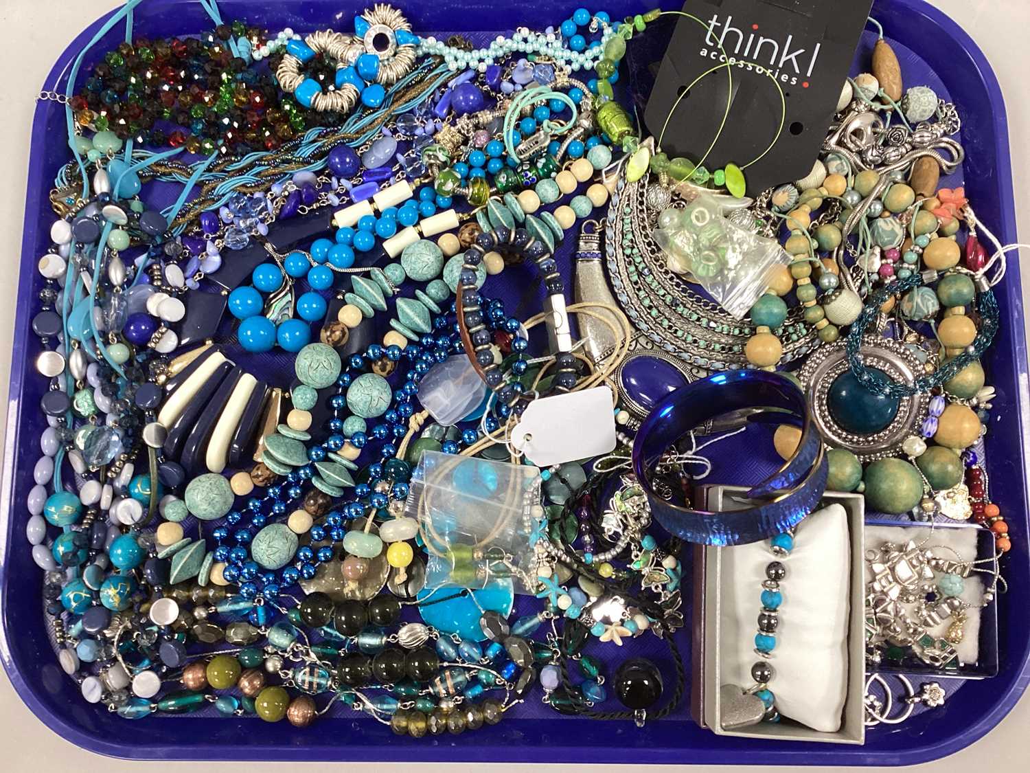 Lot 1002 Assorted Costume Jewellery Including