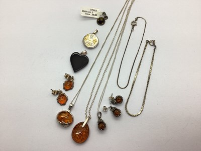 Lot 225 - Modern Amber Pendants, novelty dainty hedgehog...