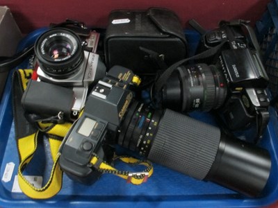 Lot 1430 - Cameras - Praktica TL5B with Pentacon 1.8/50...