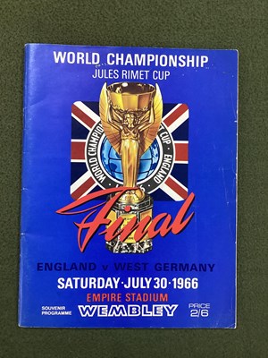 Lot 847 - 1966 World Cup Final Programme, original issue,...