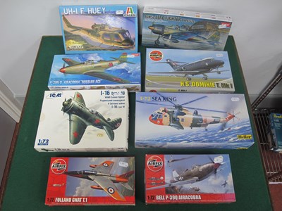 Lot 563 - Eight 1:72nd Scale Plastic Model Military...