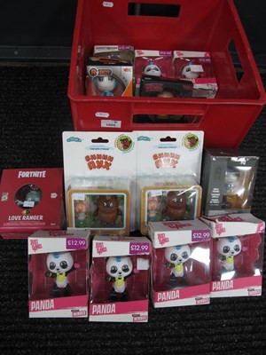 Lot 1004 - Quantity of Boxed 'Vinyl' Toy Figures.