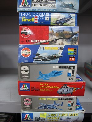 Lot 424 - Eight 1:72nd Scale Plastic Model Military...