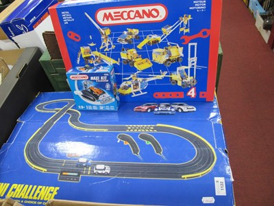 Lot 1122 - Micro Scalextric Mini Challenge slot racing...