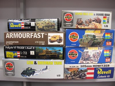 Lot 419 - Eight Boxed Plastic Model Military Tank,...