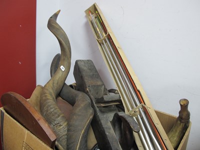 Lot 1041 - Gun Cases, animal horns, Lynx arrows,...