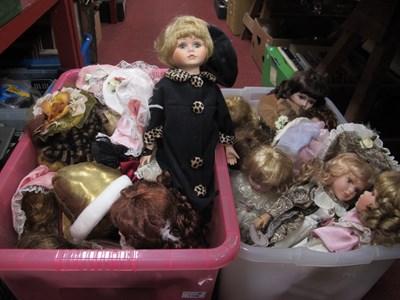 Lot 1139 - A large collection of porcelain dolls to...