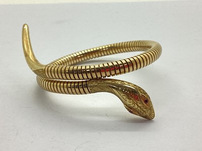 Lot 35 - A 9ct Gold Articulated Wrap Around Serpent...