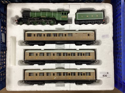 Lot 830 - Hornby OO Gauge 4-6-2 Locomotive and Tender,...