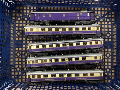 Lot 833 - Five Liliput HO Gauge Outline German Coaches...