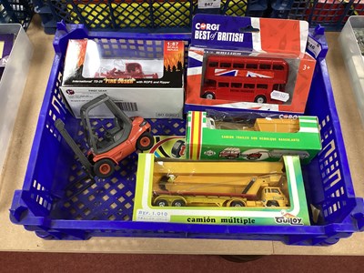 Lot 846 - Five Diecast Model Vehicles, Fork Lift Truck...