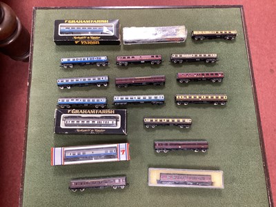 Lot 853 - Eighteen Outline British N Gauge Coaches by...