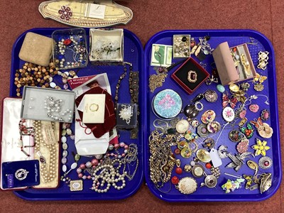 Lot 198 - A Mixed Lot of Assorted Costume Jewellery,...