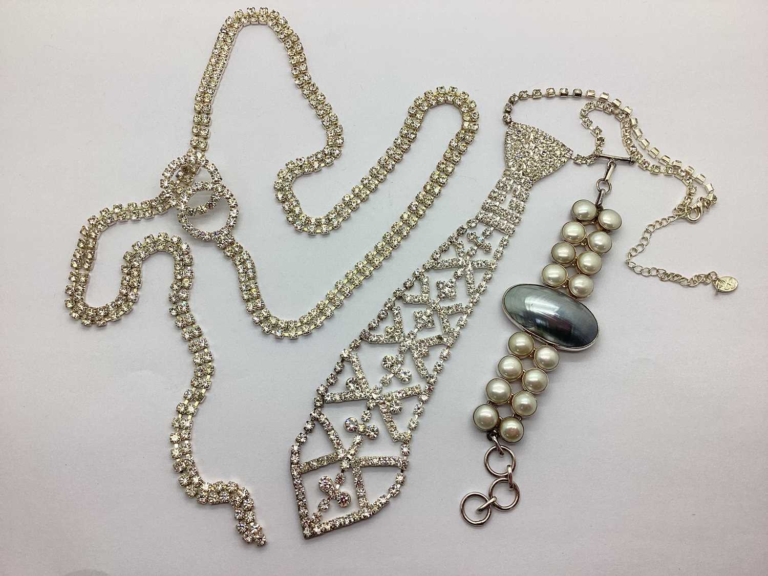 Oval Pearl Bracelet
