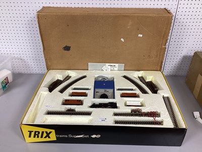 Lot 942 - A Trix HO/OO Gauge Super Set including 0-6-0...