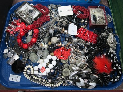 Lot 1124 - A Mixed Lot of Assorted Costume Jewellery, in...