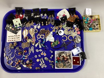 Lot 222 - A Mixed Lot of Assorted Costume Earrings,...