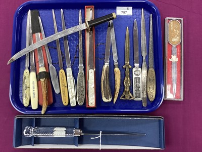 Lot 797 - A Collection of Assorted Penknife Handle...