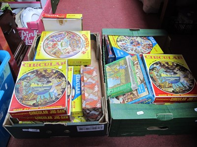 Lot 1130 - A large collection of vintage jigsaws many...