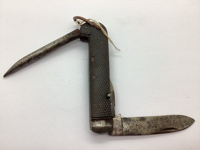 Lot 484 - Interwar British Army Jack Knife, with marlin...