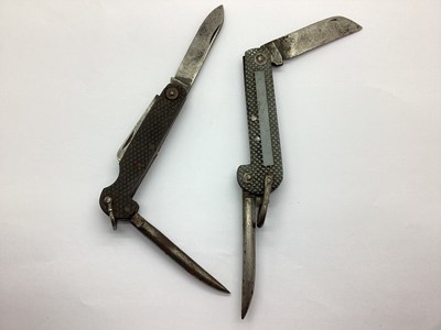 Lot 451 - WWII British Army Jack Knife, with marlin...