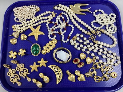 Lot 161 - Modern Costume Jewellery, including imitation...