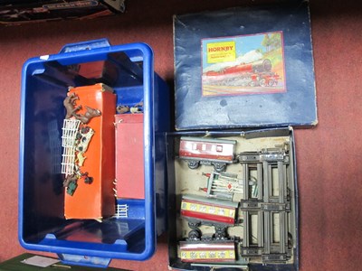 Lot 1033 - A Quantity of Hornby 'O' Gauge Model Railway,...