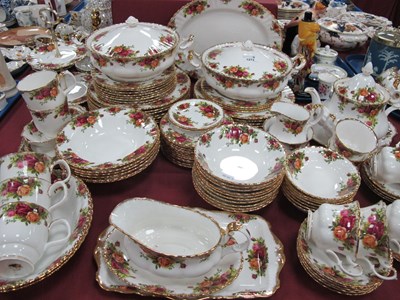 Lot 1272 - Royal Albert 'Old Country Roses' Dinner and...