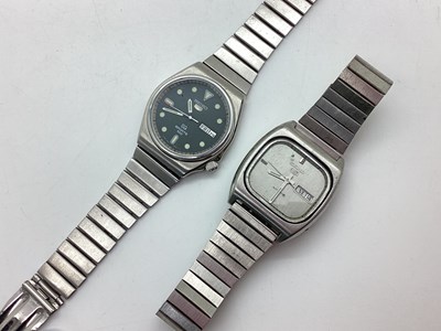 Lot 221 - Seiko 5 Automatic Gent's Wristwatch,...