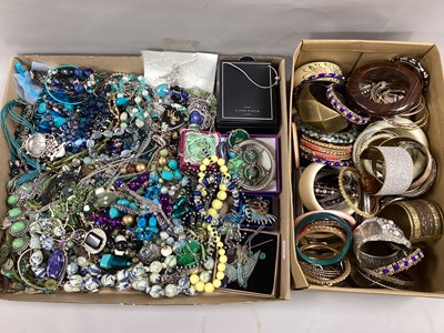 Lot 179 - An Assortment of Modern Costume Jewellery, in...