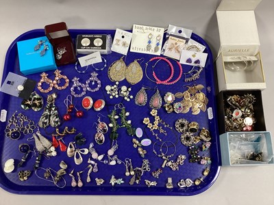 Lot 196 - An Assortment of Modern Earrings, to include...