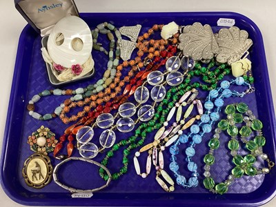 Lot 143 - An Assortment of Costume Jewellery, to include...