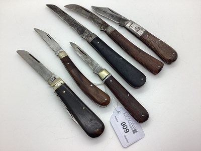 Lot 909 - Folding Pocket Knives, including Southern &...