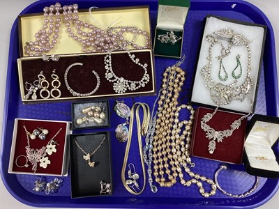 Lot 134 - An Assortment of Costume Jewellery, to include...