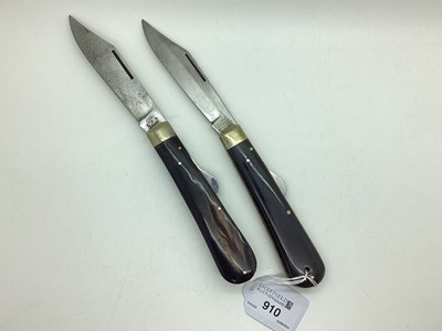 Lot 910 - A Single Blade Folding Lock Knife, horn scales,...