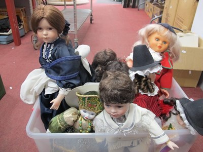 Lot 1152 - Leonardo Collectors Dolls, Florence...