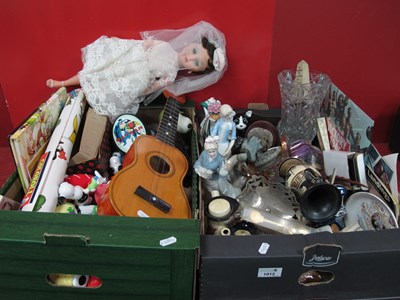 Lot 1012 - Snoopy Figures, dolls, Lark guitar, washable...