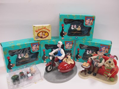 Lot 1347 - Coalport Wallace & Gromit Figure 'Hold on...