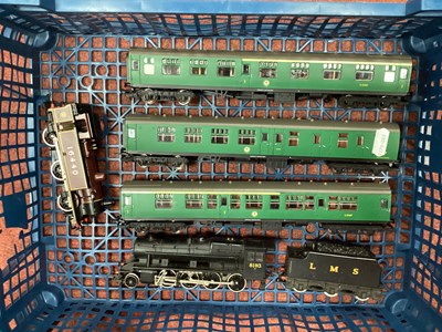 Lot 827 - A Hornby 'OO' Gauge/4mm Class 8F 2-8-0 Steam...