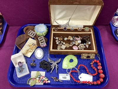 Lot 163 - A Mixed Lot of Assorted Vintage and Later...