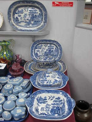 Lot 1187 - Willow Pattern Graduated Meat Plates, and two...