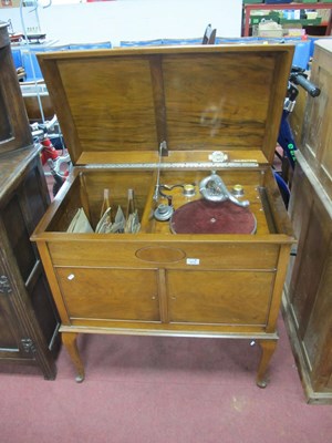 Lot 1619 - Gilbert Gramaphone, in mahogany cabinet having...