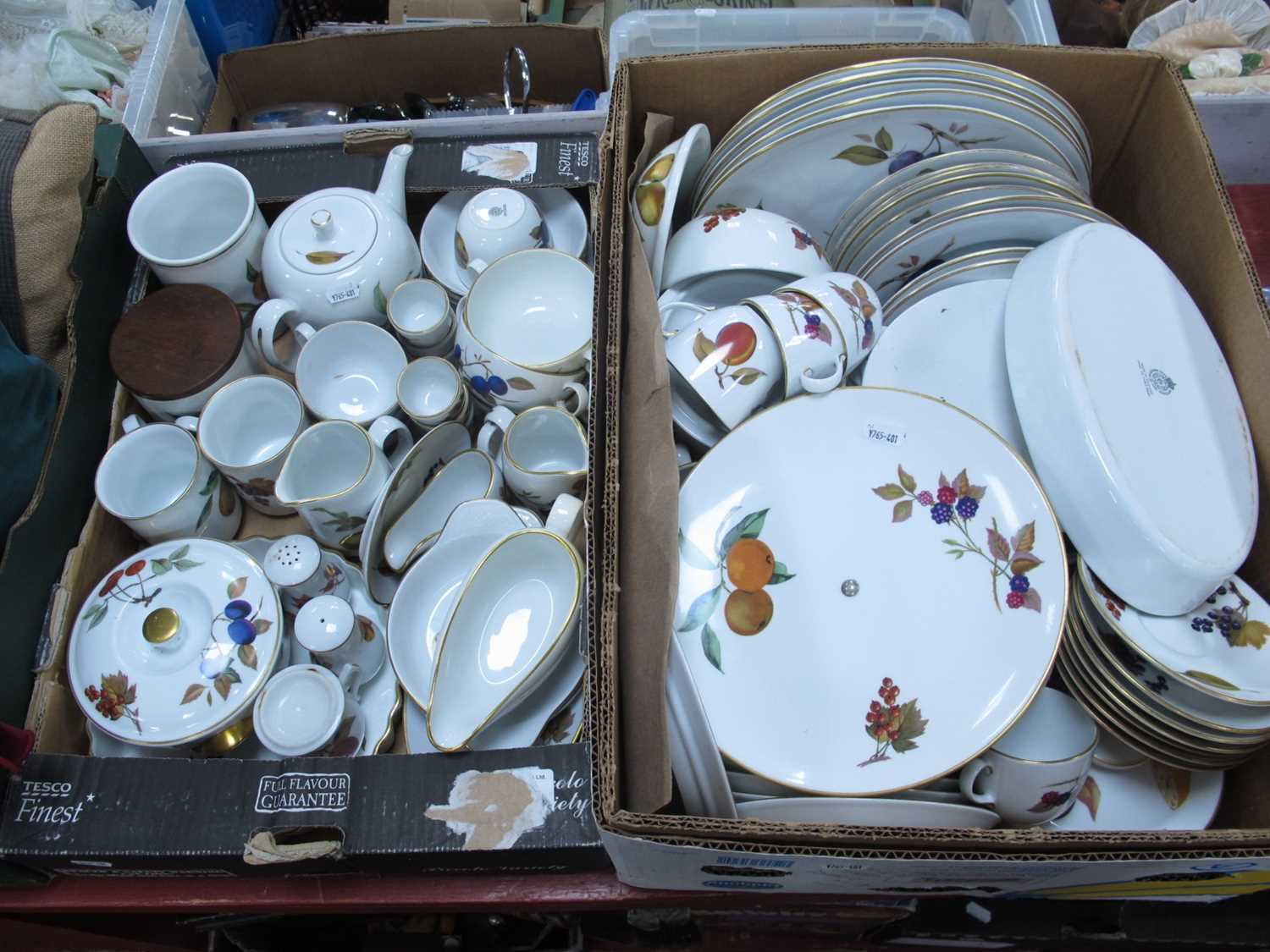 Lot 1066 - A large collection of Royal Worcester Evesham...